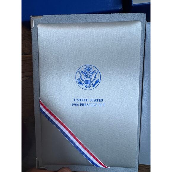 1986 US Mint Prestige Proof Set Statue of Liberty Silver Dollar COA OGP Coins - Picture 2 of 9